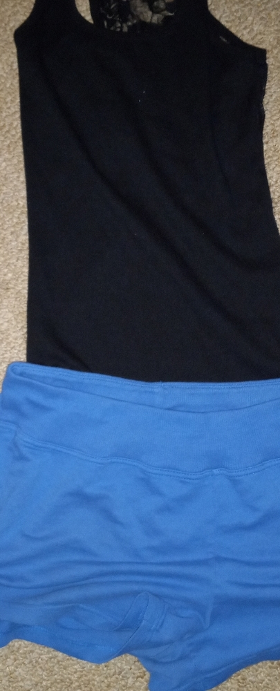 Women's Tanktop Outfit